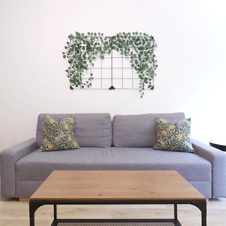 Spring House With Free Private Parking Apartment Budapest Luaran gambar