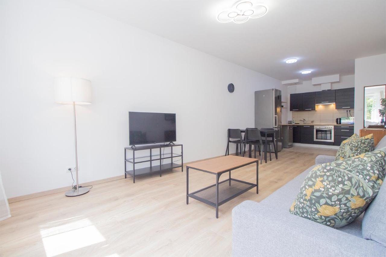 Spring House With Free Private Parking Apartment Budapest Luaran gambar