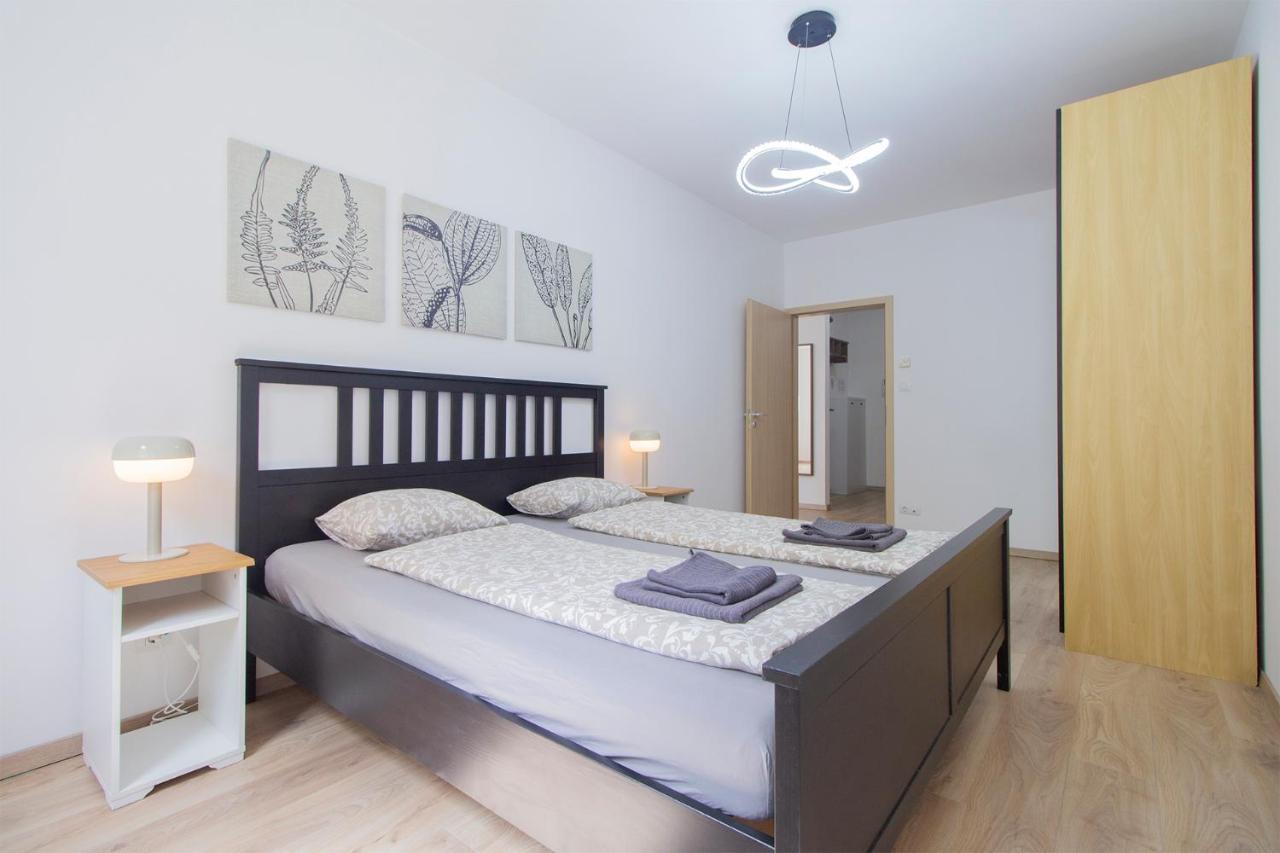 Spring House With Free Private Parking Apartment Budapest Luaran gambar